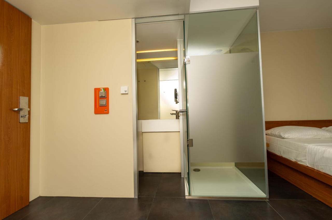 Hotel Duesseldorfer Hof Франкфурт-на-Майне Экстерьер фото